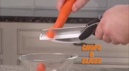 Clever cutter - knife made like scissors