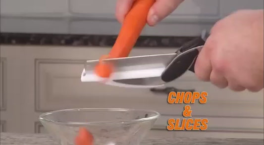 Clever cutter - knife made like scissors